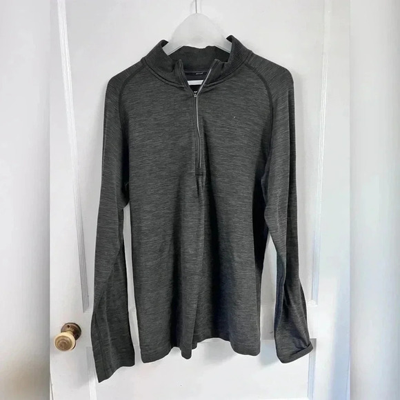 Lululemon Grey Metal Vent Tech Pullover Gray Heather 1/2 Zip Breathable Size M - Picture 3 of 5